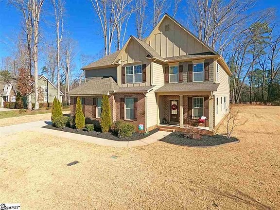3rd image of 110 Waltzing Vine Ln