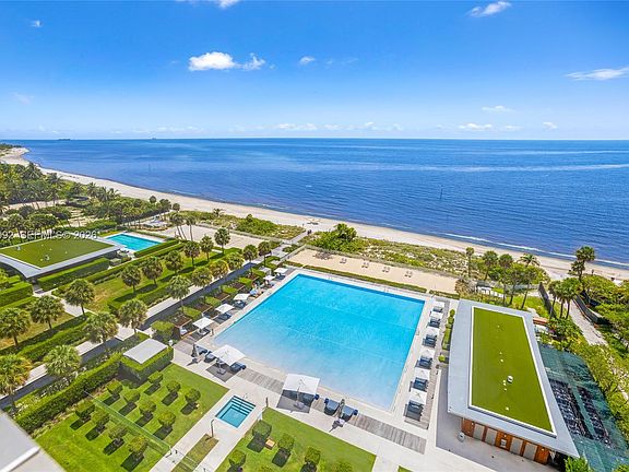 4th image of 360 Ocean Dr Unit 1102S