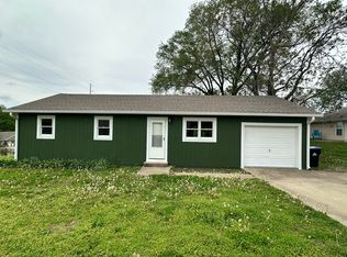 302 N Water St, Market, MO 64093