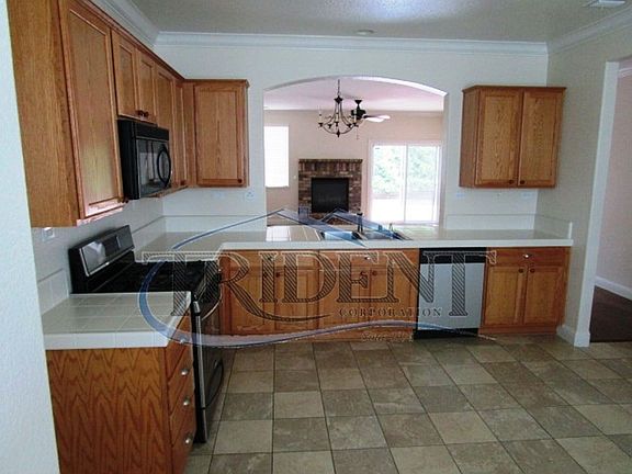 3rd image of 760 Heron Landing Way