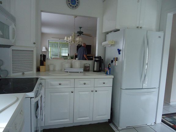 4th image of 2 Plymouth Place