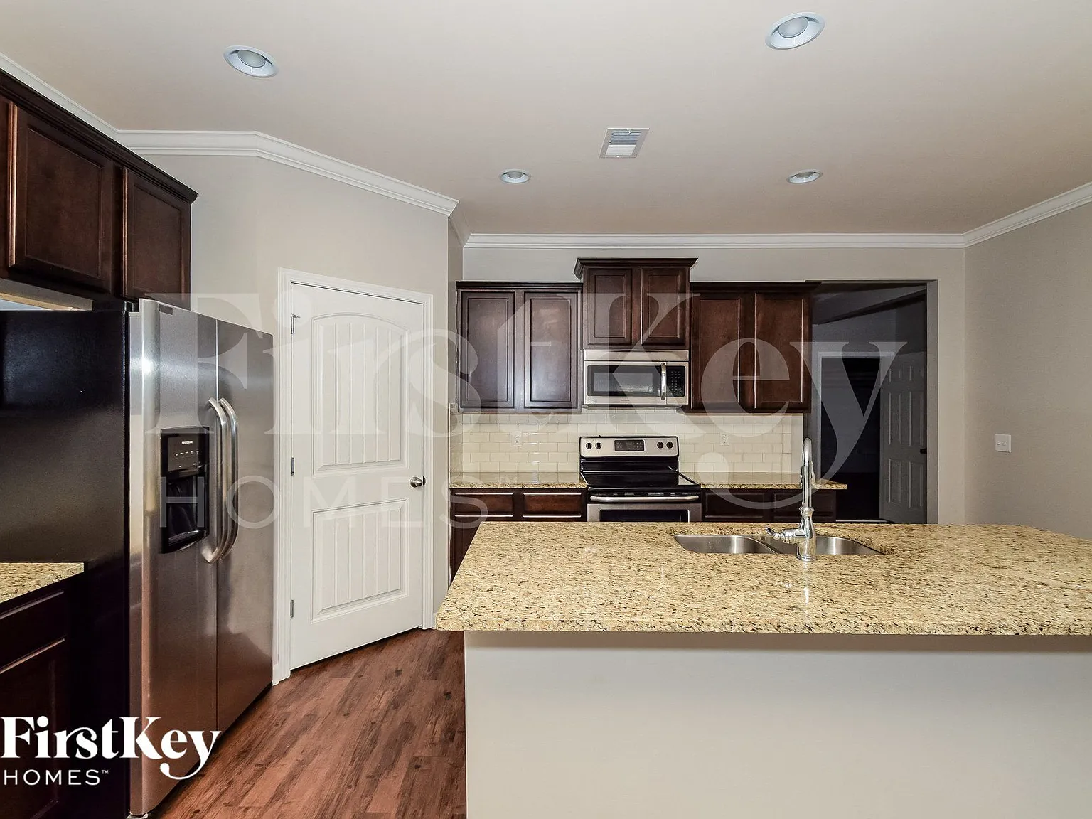 4 bed, 2.0 bath, 1774 sqft, $1,850 — Photo 4