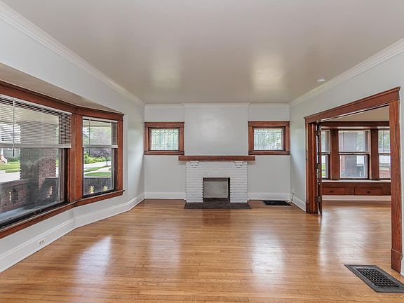 5th image of 3064 Berkshire Rd