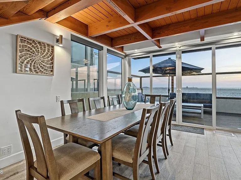 3373 Ocean Dr — Photo 20