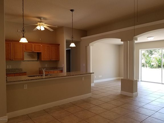 4th image of 2930 Brandywine Cir