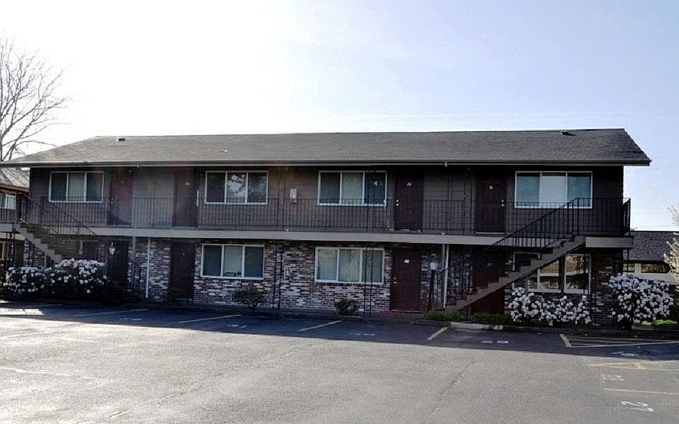 Colonial Villa Apartments 10728 NE Halsey St Portland OR Zillow