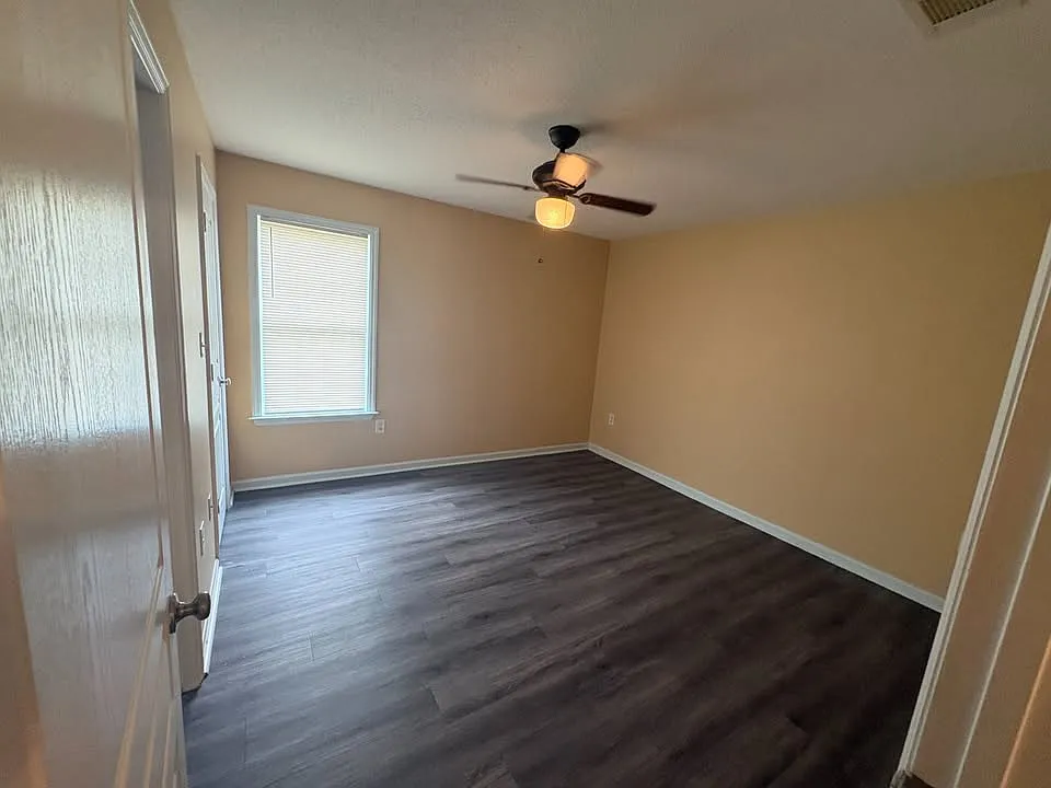 1819 Hazel Drive - A — Photo 2