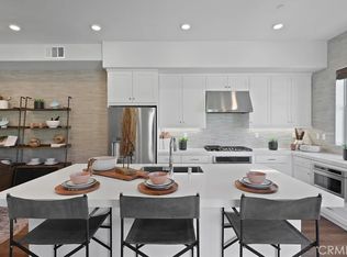 1055 Walnut Ter, Montebello, CA 90640