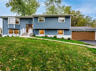 39 Wellington Rd, East Brunswick, NJ 08816