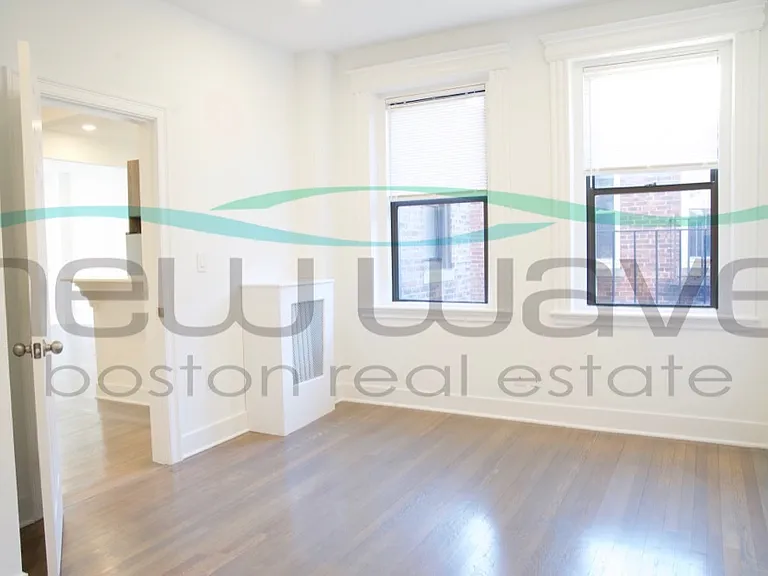 11 Queensberry St #22 — Photo 5