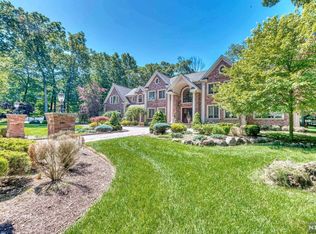 896 Apache Rd, Franklin Lakes, NJ 07417