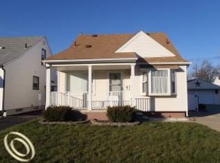 1748 Buckingham Ave, Lincoln Park, MI 48146