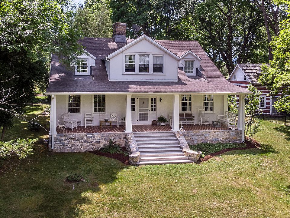 1st image of 52 Foliage Ln
