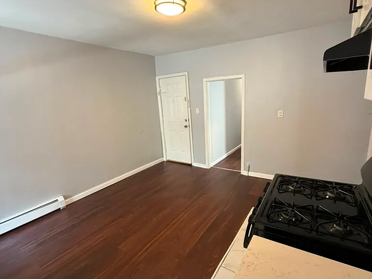326 Grand St #2F — Photo 2