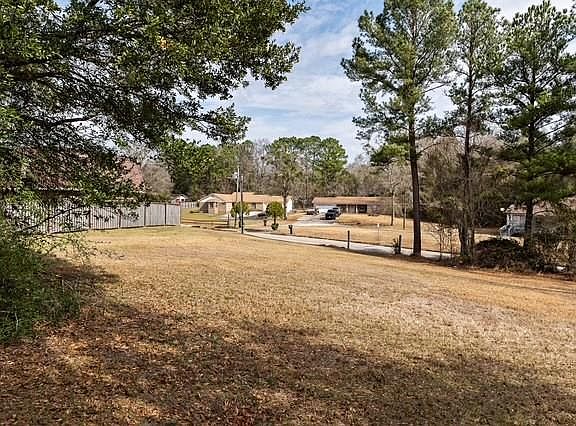 4th image of 6721 Carnegie St