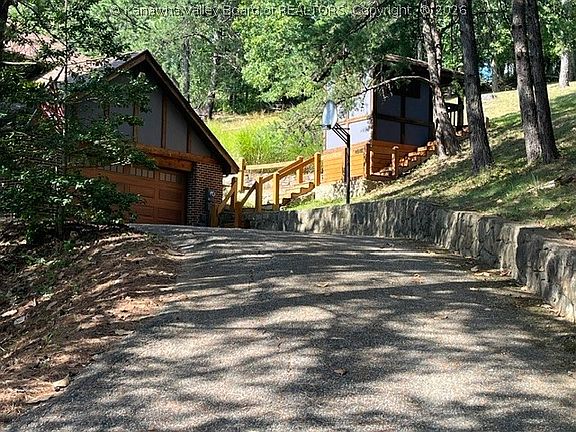 3rd image of 112 McDavid Ln
