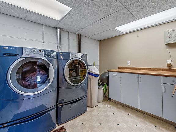 4th image of 8255 Scandia Trl N