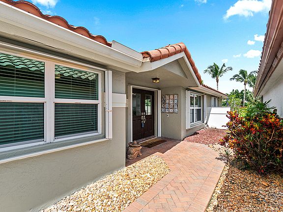 3rd image of 11270 Cloverleaf Circle