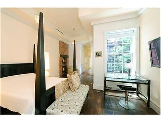 Rented by Douglas Elliman | media 37