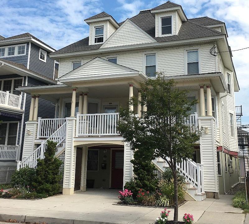 829-31 4th Facade