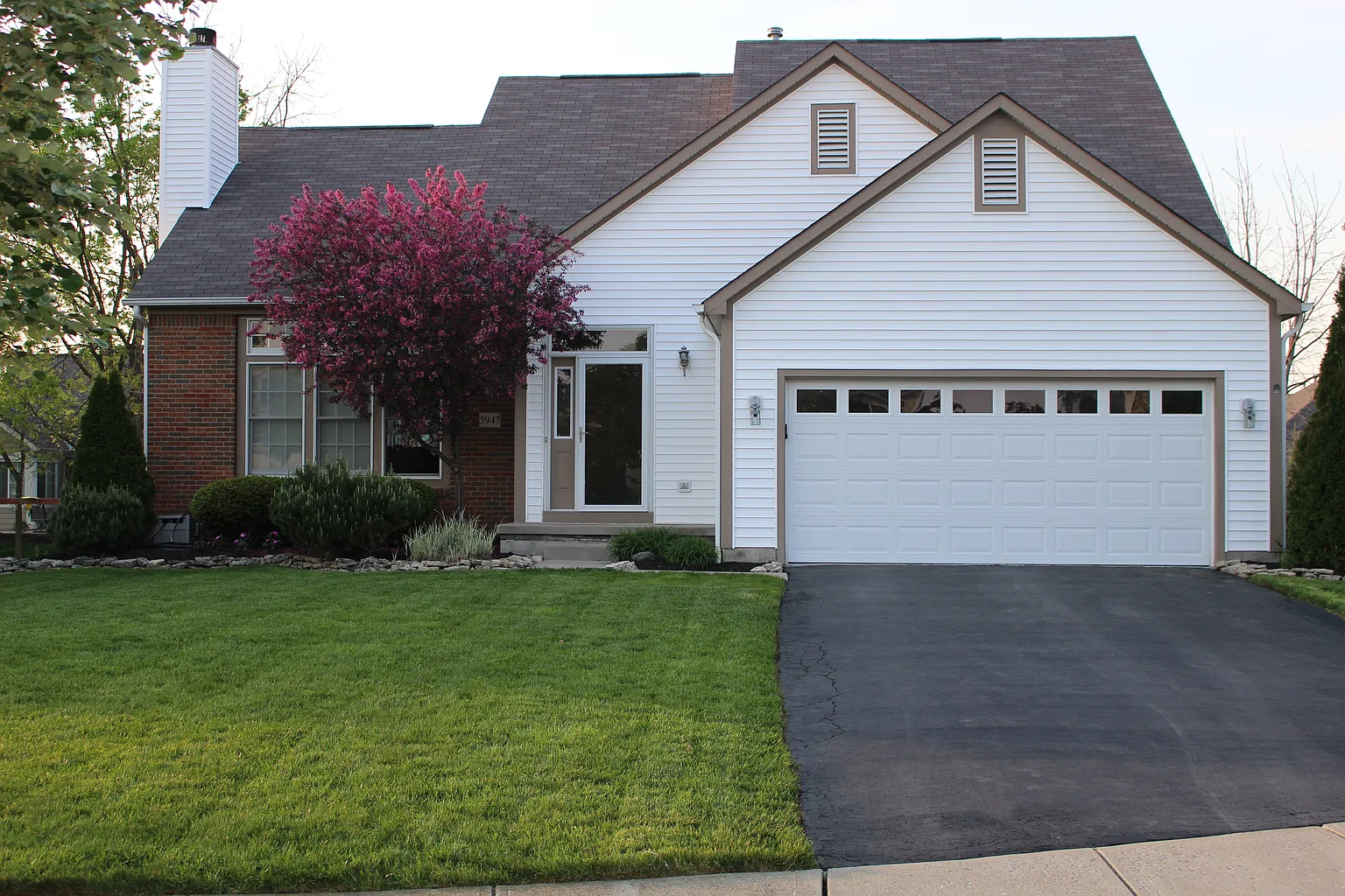 5947 Sandy Rings Ln photo 1