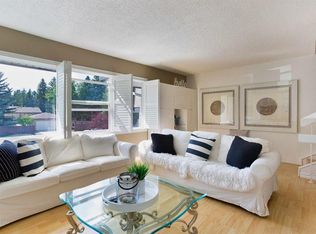 354 W Brae Glen Rd SW, Calgary, AB T2W1B6