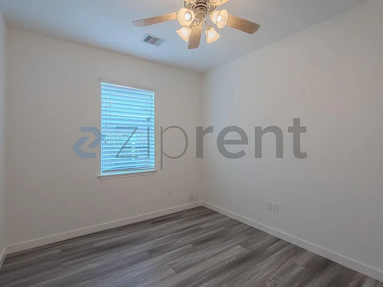 4460 Gran Canary Dr — Photo 18