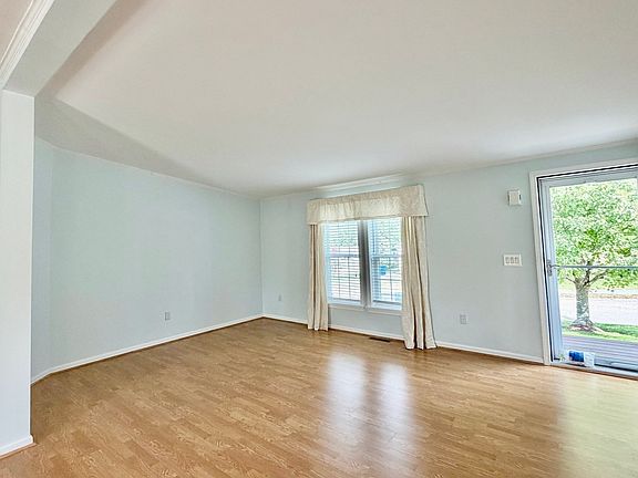 5th image of 2604 Pheasant Ln