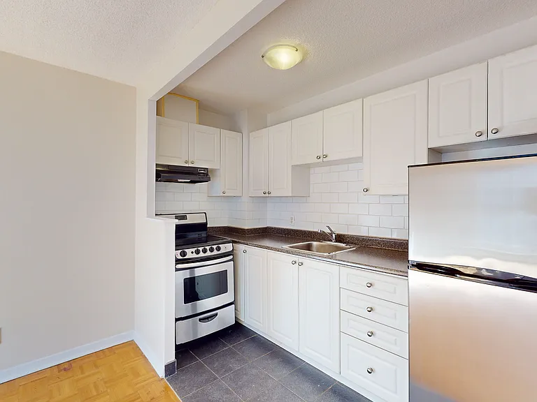10 Burnside Ave — Photo 19