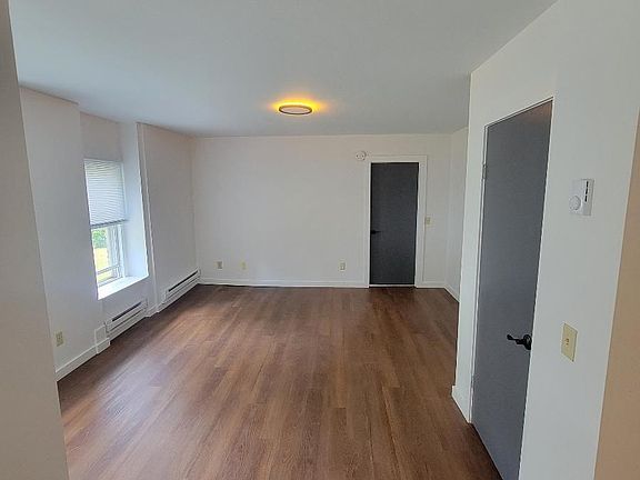 5th image of 1719 Highland Ave #1