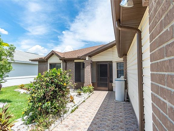 3rd image of 171 Whisper Wood Ct