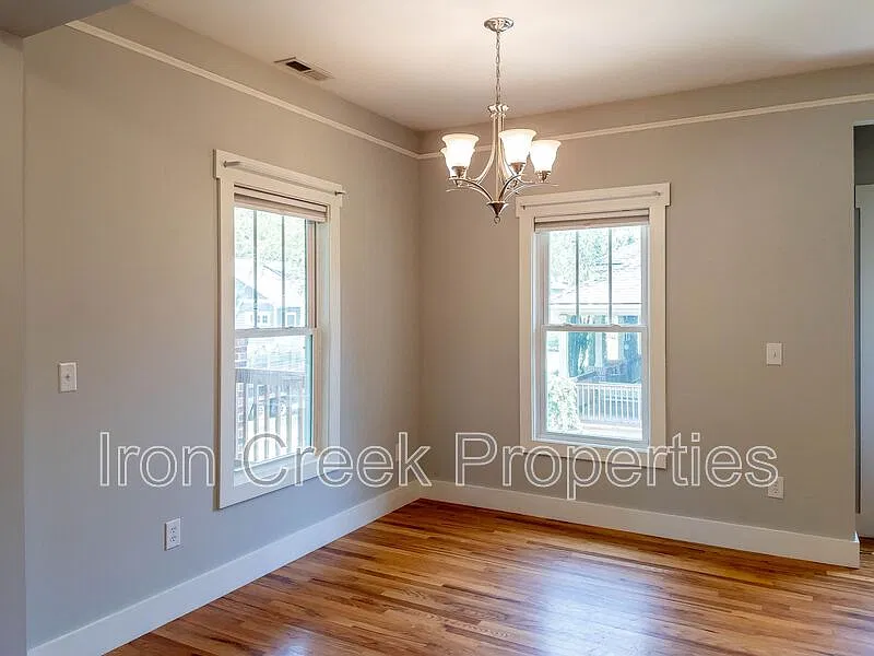 3 bed, 2.0 bath, 1335 sqft, $2,495 — Photo 4
