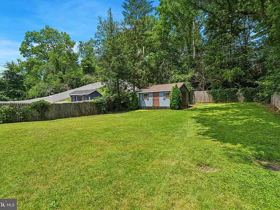 3rd image of 226 Ross Rd