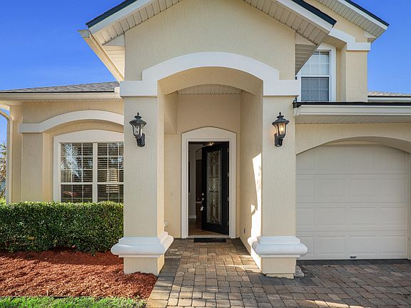 5th image of 1105 N Campania Ct