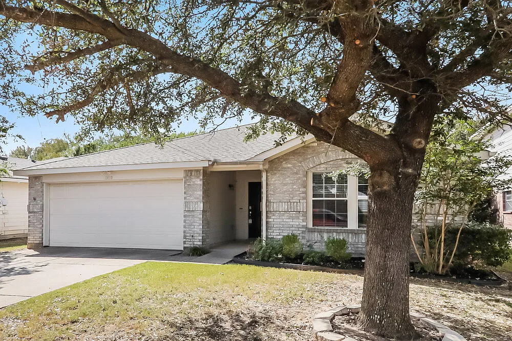 4 bed, 2.0 bath, 1906 sqft, $2,135 — Photo 3