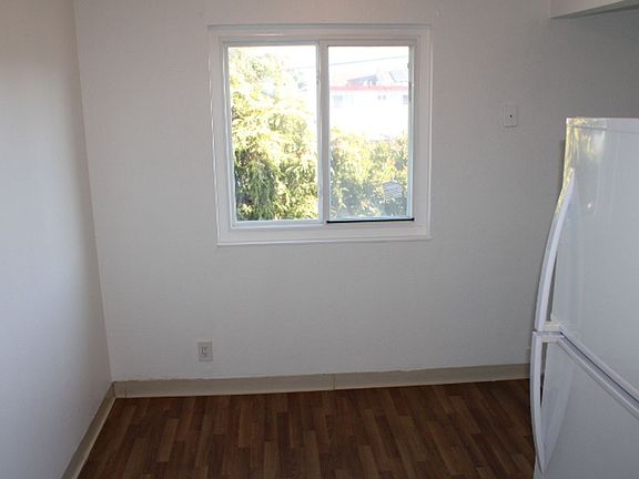3rd image of 2515 Manchester Ave APT 4