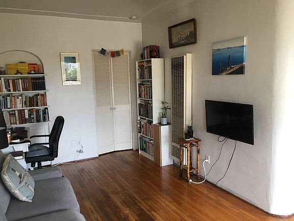 5th image of 4953 Santa Cruz Ave