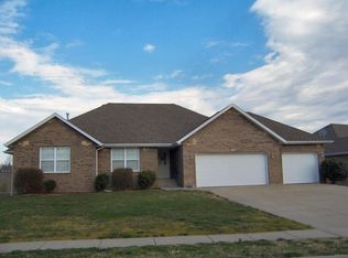 2967 W Grandview St, Springfield, MO 65803