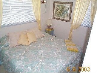 5th image of 827 E 25th Ave