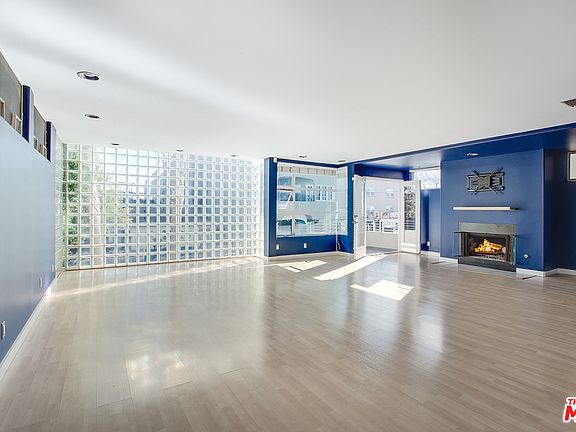 3rd image of 17 Westminster Ave #1