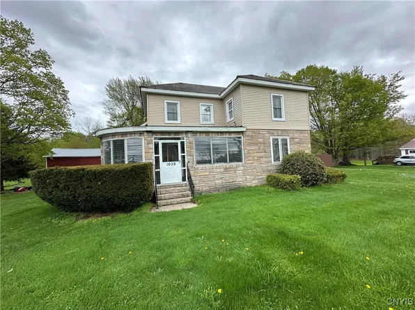 1028 County Route 29, Oswego, NY 13126