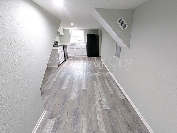 2nd image of 1867 W 41st St