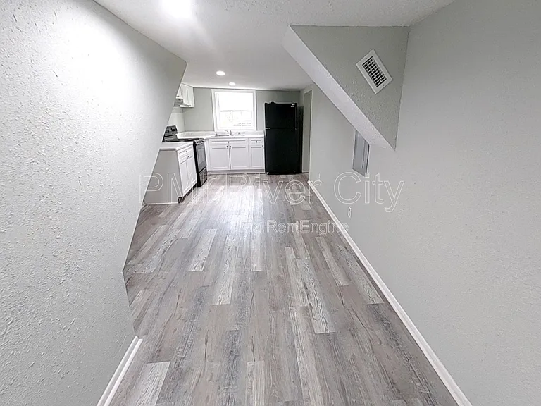 1867 W 41st St — Photo 2