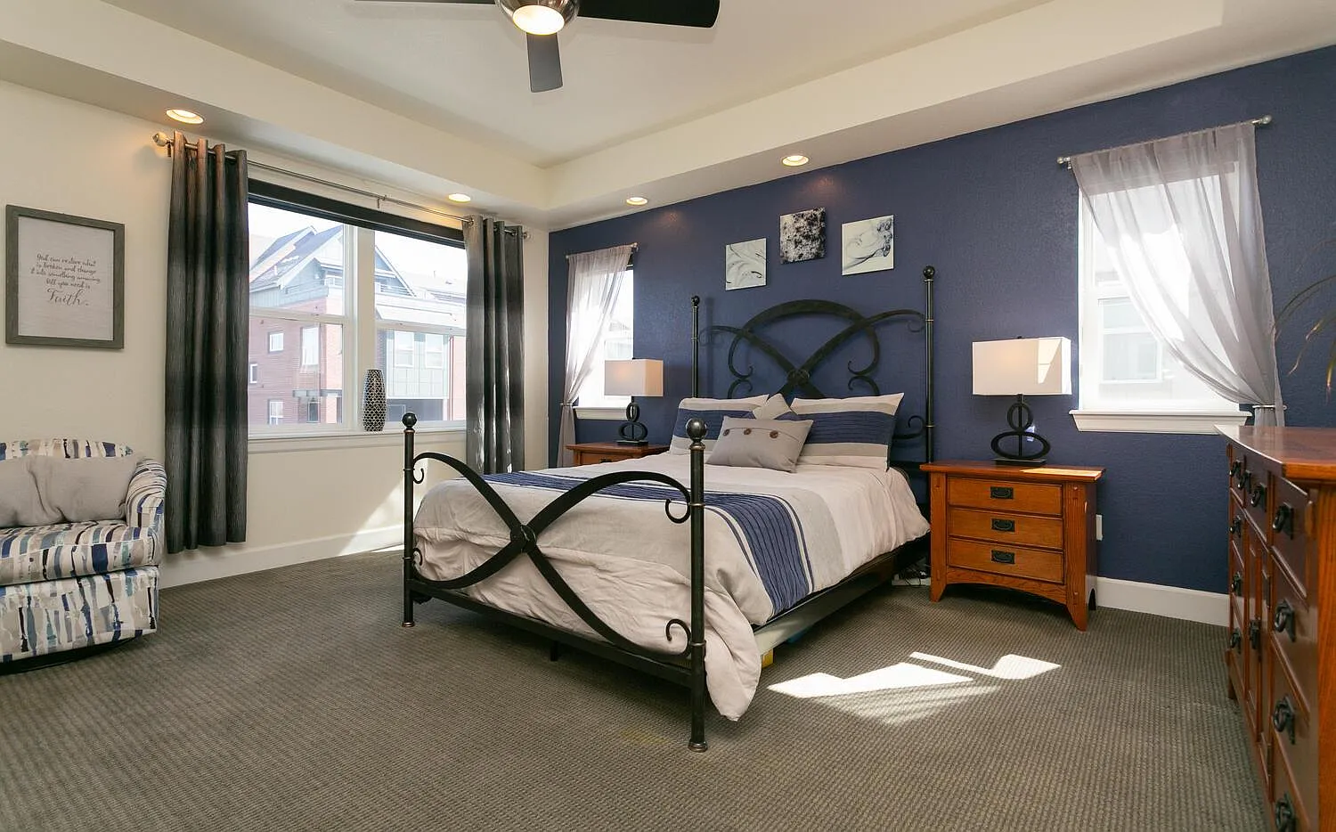 3 bed, 2.5 bath, 3300 sqft, $3,885 — Photo 3