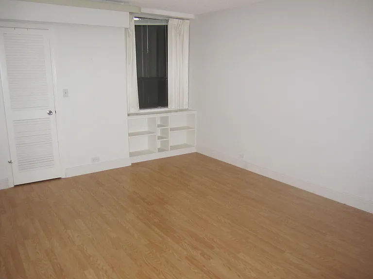 1208 Marine Way #608 — Photo 13