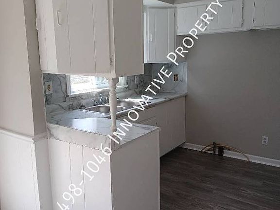 5th image of 3201 Sherwood Dr