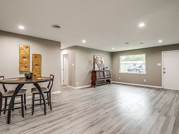 5th image of 3120 Karla Dr