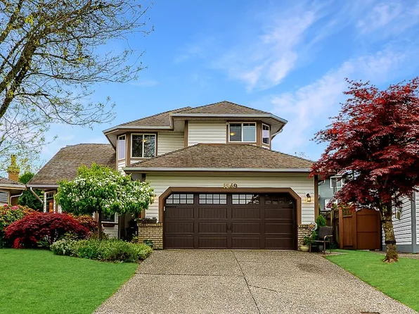 1249 Royal Ct, Pt Coquitlam, BC V3C 5X3
