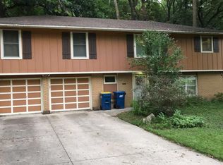 1465 Hemlock Dr #1B, Liberty, MO 64068