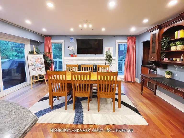 2415 Jarvis St #B5 — Photo 7